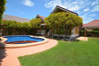 ขาย - บ้านเดี่ยวพร้อมสระว่ายน้ำตัวส่วนตัว, เพชรบุรี