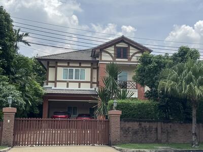 ขาย - Laddarom Watcharapol-Rattanakosin : ลัดดารมย์ วัชรพล–รัตนโกสินทร์, กรุงเทพ