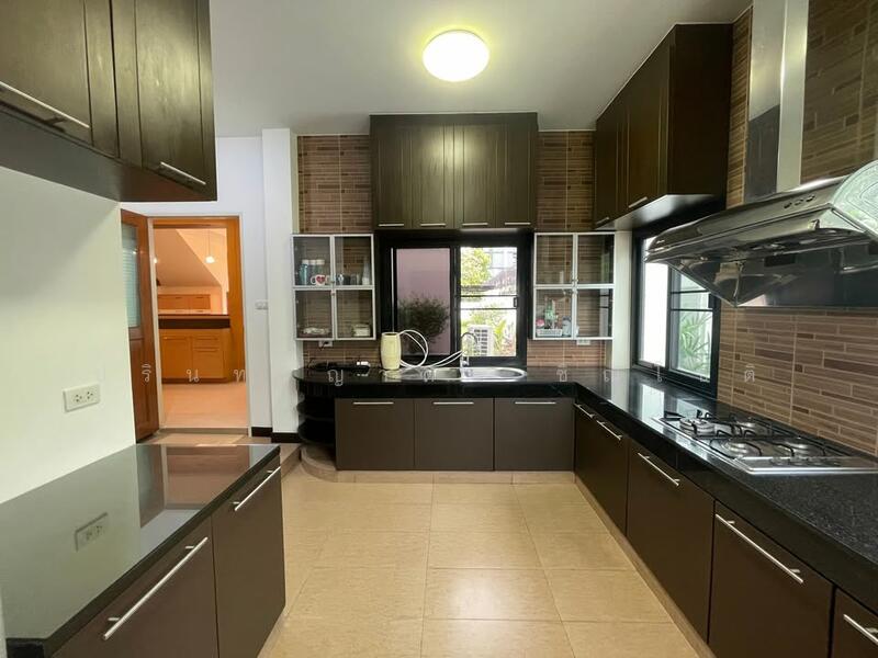 House Ratchada 32, Bangkok, Chan Kasem, Chatuchak, Bangkok, 4 Bedrooms, 450 sqm, Single Detached House For Rent, by ปรินทร์ญาดา ชิณโชติ, 11850831 - DDproperty.com