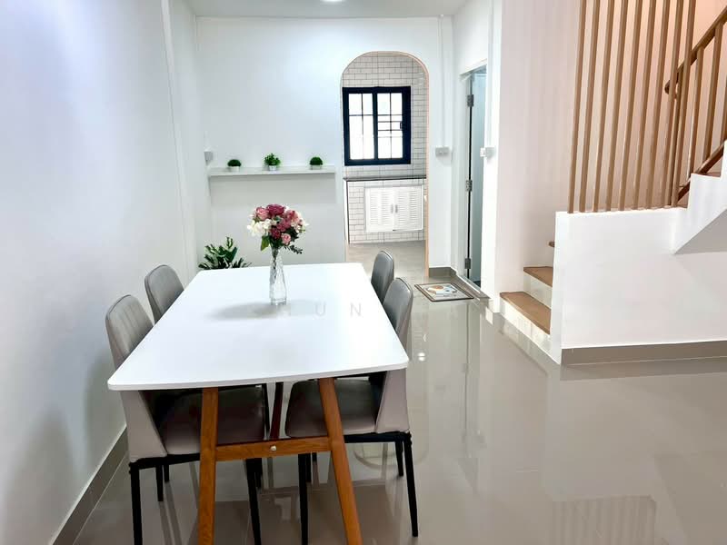 ซื่อตรง พหลโยธิน 52, Bangkok, 176 พหลโยธิน, Khlong Tanon, Sai Mai, Bangkok, 2 Bedrooms, 140 sqm, Townhouse For Sale, by Khun Na, 11851787 - DDproperty.com