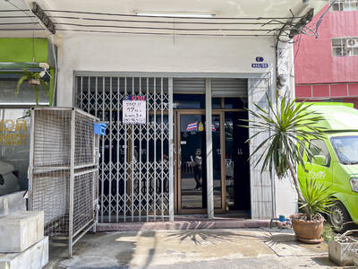 ขาย - อาคารพาณิชย์ 4 ชั้น หลังมุม ซอย สมเด็จพระเจ้าตากสิน 6 ธนบุรี, กรุงเทพ