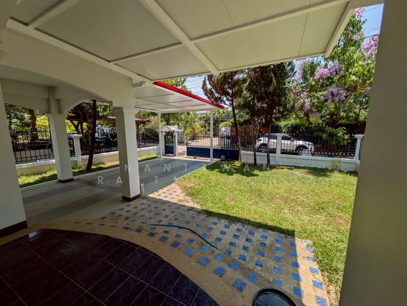 House for rent in Nimmannoradee village, close to BigC Hang Dong1, Mae Hia, Chiang Mai, Mae Hia, Muang Chiang Mai, Chiang Mai, 3 Bedrooms, 120 sqm, Single Detached House For Rent, by Nantawan Rattanapong, 11853261 - DDproperty.com