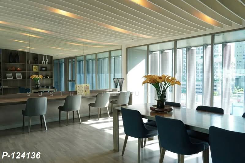 The Room BTS Wongwianyai, Bangkok, 44 KrungThonBuri Road, Khlong Ton Sai, Khlong San, Bangkok, 1 Bedroom, 56 sqm, Condo For Sale, by Susira Prueksawun, 11853364 - DDproperty.com