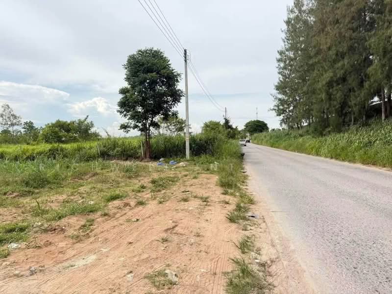 Land for Sale in Bowin 5 Rai | Prime Location near Eastern Seaboard Industrial Estate, Chon Buri (Pattaya), Bo Win, Si Racha, Chon Buri (Pattaya), , 8,000 sqm, Land For Sale, by RICHWELL INTERPLUS, 11853415 - DDproperty.com