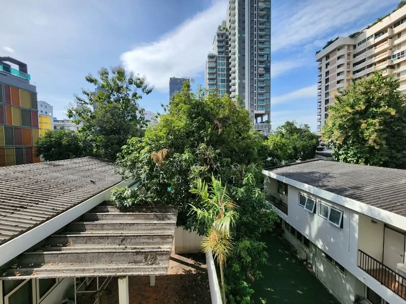 Liv @ 49, Bangkok, 9 Sukhumvit 49 Rd, Khlong Tan Nua, Watthana, Bangkok, 3 Bedrooms, 95 sqm, Condo For Rent, by Bangkok Residential, 11853598 - DDproperty.com