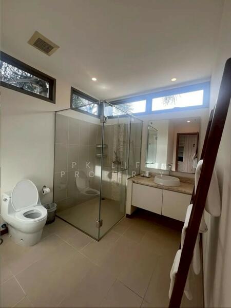 7R0894 Pool villa for rent 4 bedroom 3 bathroom 120,000/month at rawai have fully furnished, ภูเก็ต, ราไวย์, เมืองภูเก็ต, ภูเก็ต, 200 ตร.ม., วิลล่า ให้เช่า, โดย PK LIFE Property, 11853720 - DDproperty.com