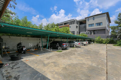 ขาย - Prime Land for Sale in Soi Bangna-Trad 18 -300 sq.w., กรุงเทพ