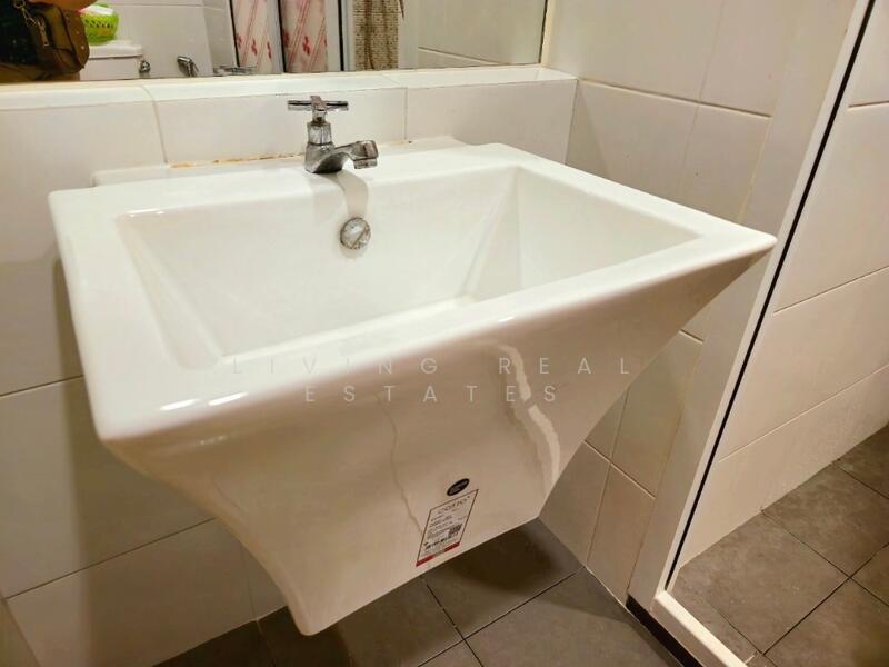 Aspire Rattanathibet 2, Nonthaburi, 185 Rattanathibet Road, Bang Kra So, Muang Nonthaburi, Nonthaburi, 1 Bedroom, 30 sqm, Condo For Sale, by Living Real Estates, 11854254 - DDproperty.com