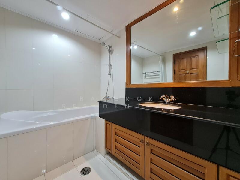 Centre Point Residence Phromphong : เซ็นเตอร์พ้อยท์ เรสซิเด้นซ์ พร้อมพงษ์, กรุงเทพ, ซ.สุขุมวิท39, คลองตันเหนือ, วัฒนา, กรุงเทพ, 265 ตร.ม., คอนโด ให้เช่า, โดย Bangkok Residential, 11854378 - DDproperty.com