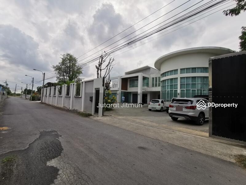 ขาย - บ้านพร้อมโกดัง ลาดกระบัง ฉลองกรุง, กรุงเทพ