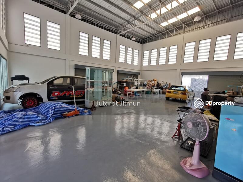 ขาย - บ้านพร้อมโกดัง ลาดกระบัง ฉลองกรุง, กรุงเทพ