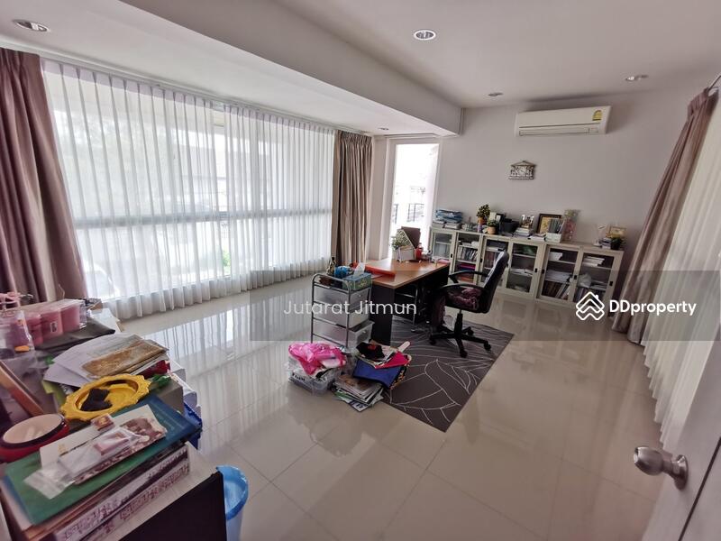 ขาย - บ้านพร้อมโกดัง ลาดกระบัง ฉลองกรุง, กรุงเทพ