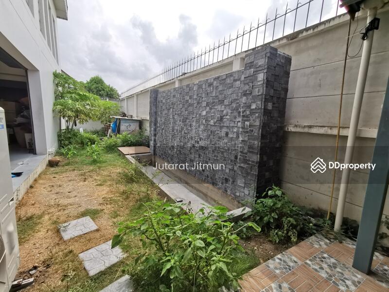 ขาย - บ้านพร้อมโกดัง ลาดกระบัง ฉลองกรุง, กรุงเทพ