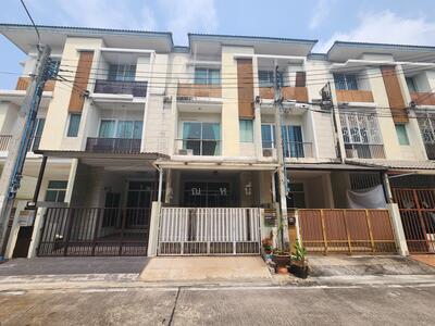 ขาย - Thanapat Haus Sathorn - Narathiwas : ธนาพัฒน์ เฮ้าส์ สาทร - นราธิวาสฯ, กรุงเทพ