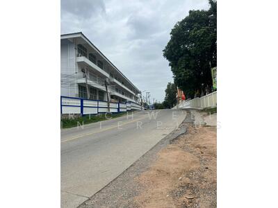ขาย - ขายที่ดินบึง ศรีราชาถมแล้ว 2 ไร่ ซอยรร.บ้านหนองปรือหลังนิคมปิ่นทอง ใกล้ท่าเรือแหลมฉบัง12กม., ชลบุรี