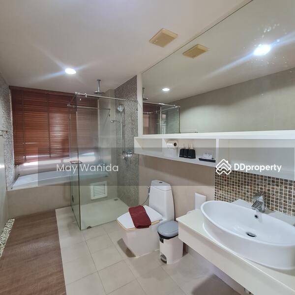 ให้เช่า - Spacious 5 Bedrooms Pool Villa for Sale in Rawai, ภูเก็ต