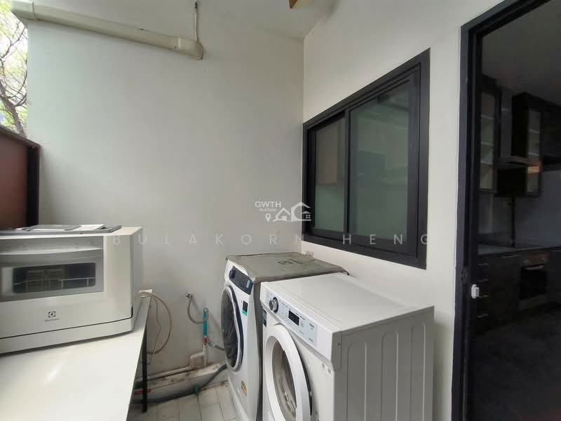 For Rent - 3 Bedrooms - House for rent near Phrom Phong BTS, Bangkok