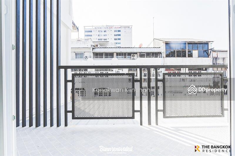 For Sale - Shophouse Area Lat Phrao, Bangkok