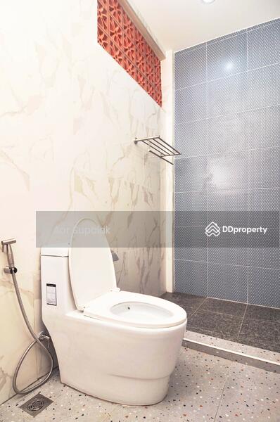 For Sale - 3BR Townhouse near CDC, Bangkok