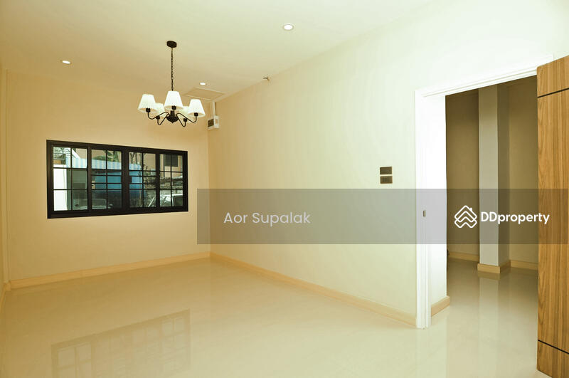 For Sale - 3BR Townhouse near CDC, Bangkok