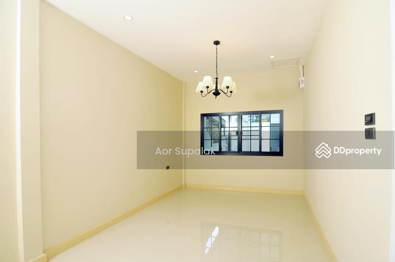 For Sale - 3BR Townhouse near CDC, Bangkok