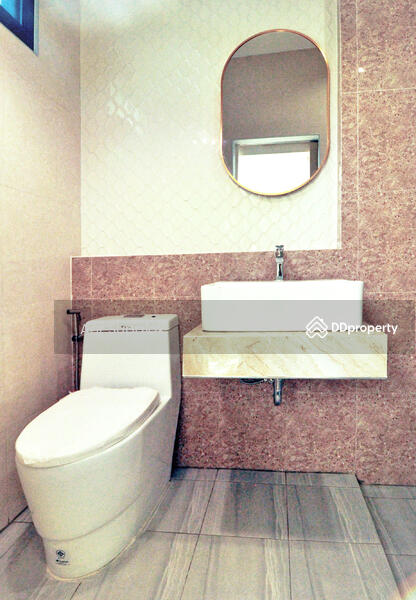 For Sale - 3BR Townhouse near CDC, Bangkok