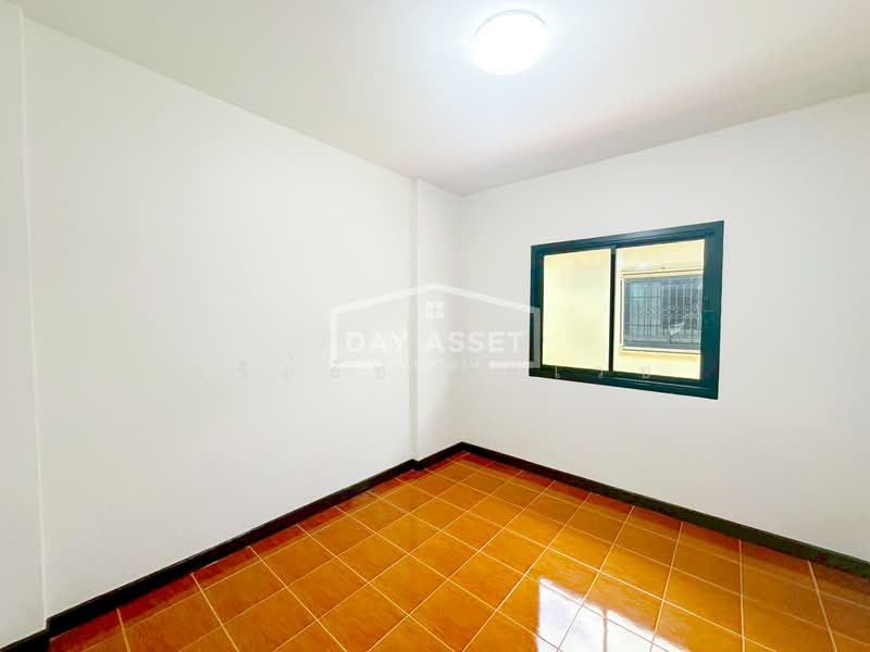 หมู่บ้าน บ้านลภาวัน 12 ถนนชัยพฤกษ์ ตำบลละหาร อำเภอบางบัวทอง จังหวัดนนทบุรี 11110, Nonthaburi, Lahan, Bang Bua Thong, Nonthaburi, 3 Bedrooms, 78 sqm, Townhouse For Sale, by อริย์ธัช ชัยเวช, 11861527 - DDproperty.com