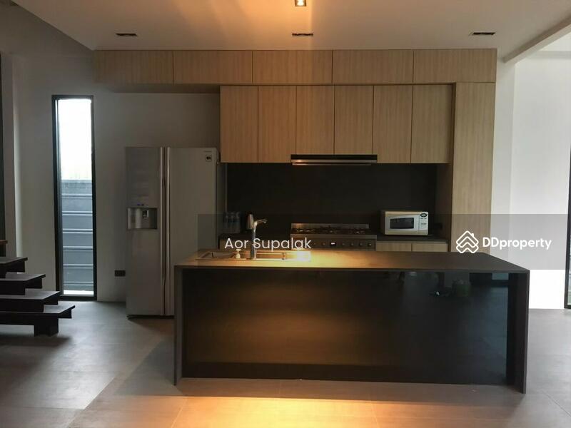 ขาย - ขายวิลล่า 3 ห้องนอน ในทำเล วังทองหลาง, กรุงเทพ