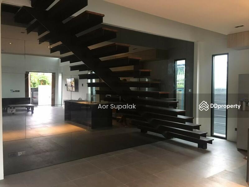 ขาย - ขายวิลล่า 3 ห้องนอน ในทำเล วังทองหลาง, กรุงเทพ