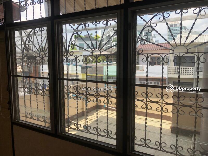 For Sale - Townhouse In Ekkamai For Sale, Bangkok