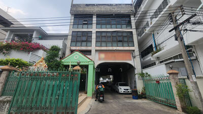 ขาย - ที่ดินพร้อมโฮมออฟฟิศ 3 ชั้นและโกดังเก็บสินค้าถนนแฉล้มนิมิตร (ทำเลดีน่าลงทุน), กรุงเทพ