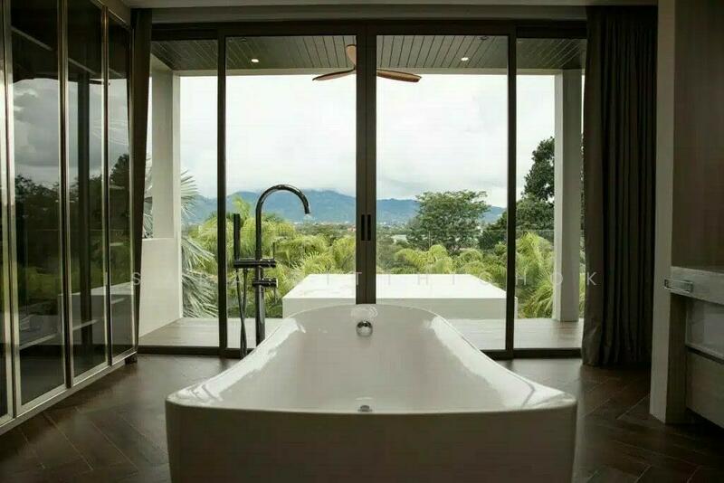 ขาย - 5 Bed Luxury Villa near Layan Beach, ภูเก็ต