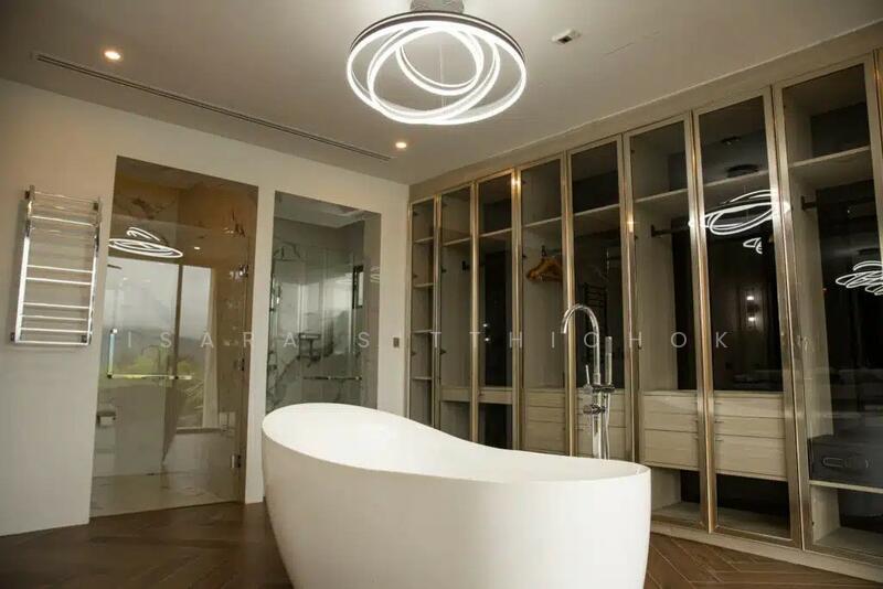 ขาย - 5 Bed Luxury Villa near Layan Beach, ภูเก็ต