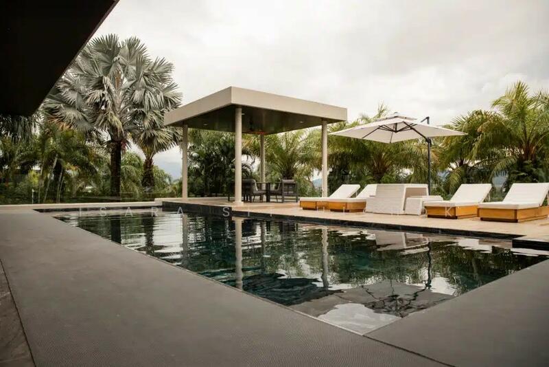 For Sale - วิลล่าหรู 5 ห้องนอน ใกล้หาดลายัน, Phuket