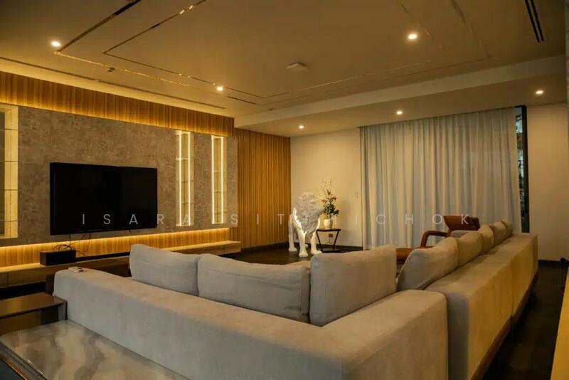 For Sale - วิลล่าหรู 5 ห้องนอน ใกล้หาดลายัน, Phuket