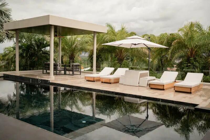 For Sale - วิลล่าหรู 5 ห้องนอน ใกล้หาดลายัน, Phuket