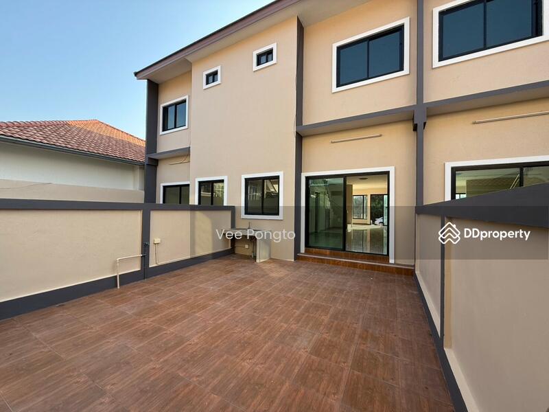 ขาย - Spacious 3 Bedrooms Townhome in the Heart of Hua Hin City, ประจวบคีรีขันธ์