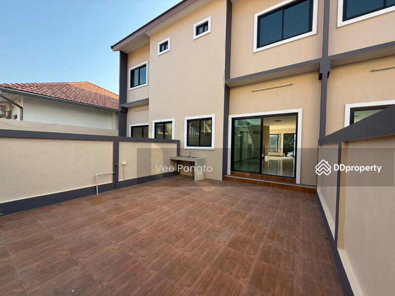 ขาย - Spacious 3 Bedrooms Townhome in the Heart of Hua Hin City, ประจวบคีรีขันธ์