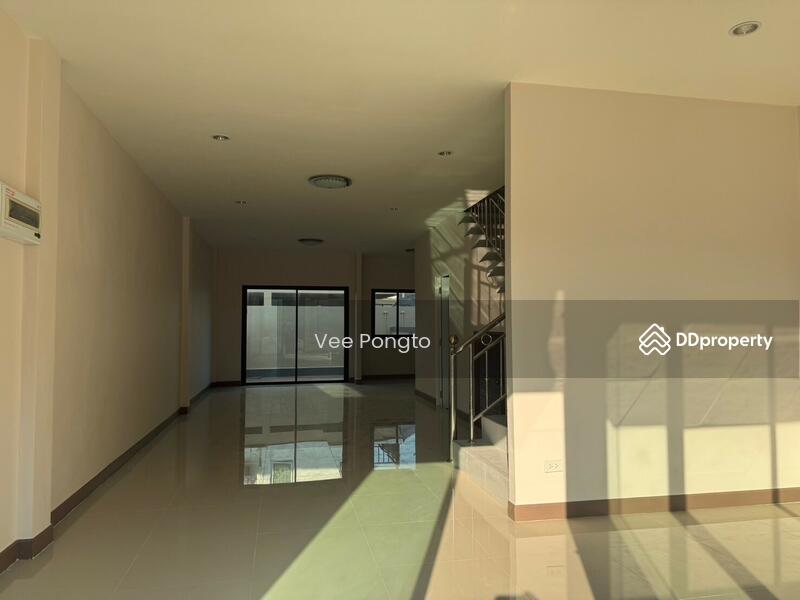 ขาย - Spacious 3 Bedrooms Townhome in the Heart of Hua Hin City, ประจวบคีรีขันธ์