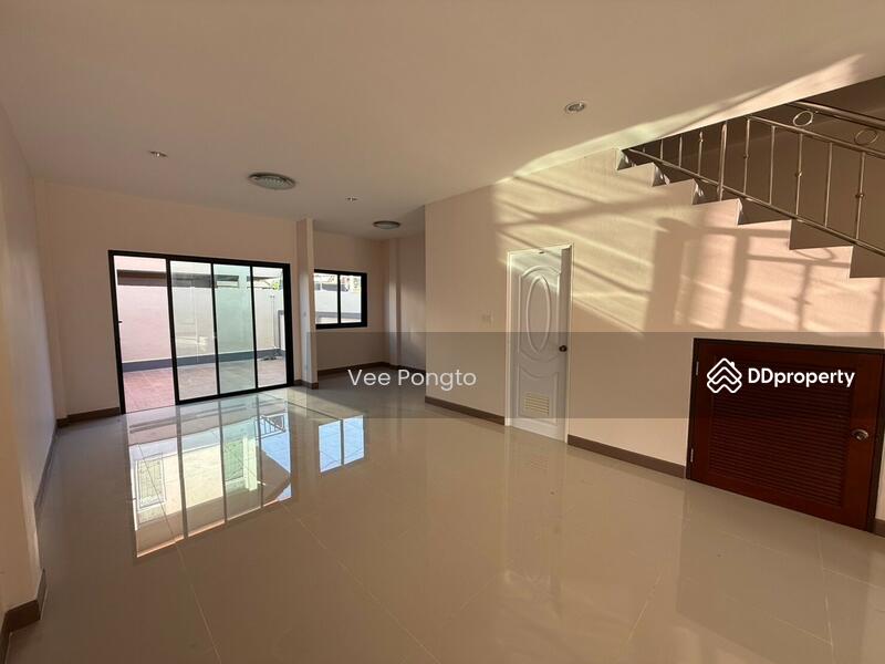 ขาย - Spacious 3 Bedrooms Townhome in the Heart of Hua Hin City, ประจวบคีรีขันธ์
