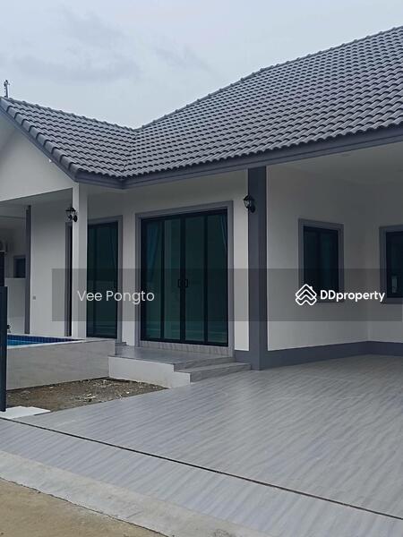 For Sale - 3 Bedrooms at the Huahin Center, Prachuap Khiri Khan