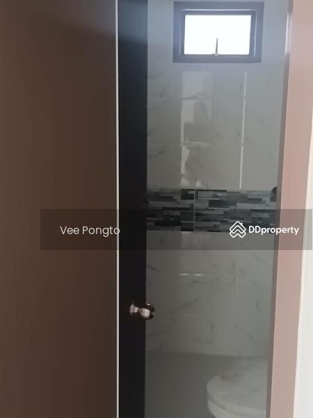 For Sale - 3 Bedrooms at the Huahin Center, Prachuap Khiri Khan