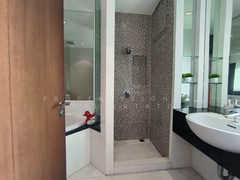 Royal Residence Park, Bangkok, 99 Royal Resident Park Lumphini, Lumphini, Pathum Wan, Bangkok, 3 Bedrooms, 220 sqm, Condo For Rent, by PROPERTYSIGHTS REAL ESTATE, 11862709 - DDproperty.com