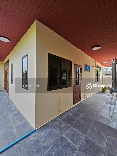 For Rent - Single house in Ladprao 93 Suitable for living and home office ( SPSEVE913 ), Bangkok