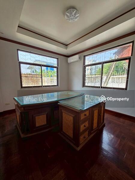 For Rent - Single house in Ladprao 93 Suitable for living and home office ( SPSEVE913 ), Bangkok