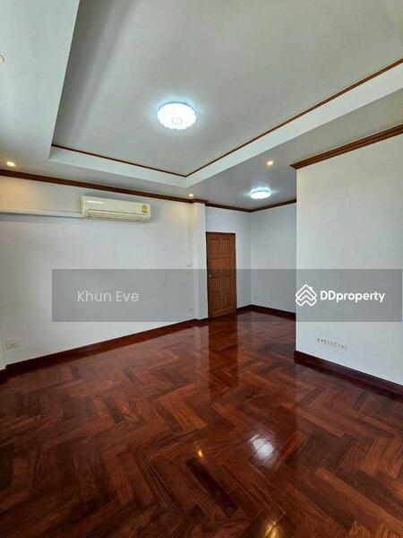 ให้เช่า - บ้านเดี่ยว 3 ชั้น ในซอยลาดพร้าว 93 เหมาะสำหรับอยู่อาศัยและทำโฮมออฟฟิศ (SPSEVE913), กรุงเทพ