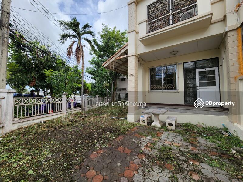 มีพื้นที่ข้างบ้านใหญ่ กว้างขวาง ต่อเติมได้