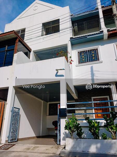 ขาย - 3 Storys Townhouse with Sea View Rooftop in Hua Hin City, ประจวบคีรีขันธ์
