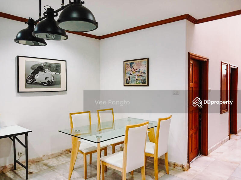 ขาย - 3 Storys Townhouse with Sea View Rooftop in Hua Hin City, ประจวบคีรีขันธ์