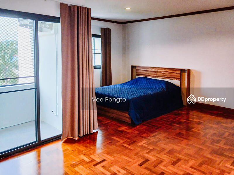 ขาย - 3 Storys Townhouse with Sea View Rooftop in Hua Hin City, ประจวบคีรีขันธ์